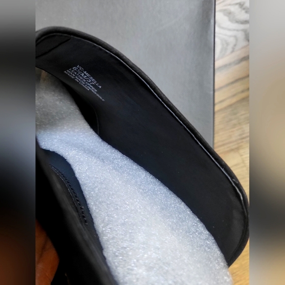 Vince Camuto Mesella Shooties - Picture 4 of 5